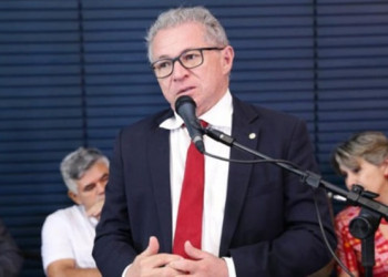Deputado federal Assis Carvalho morre de infarto em Oeiras aos 59 anos